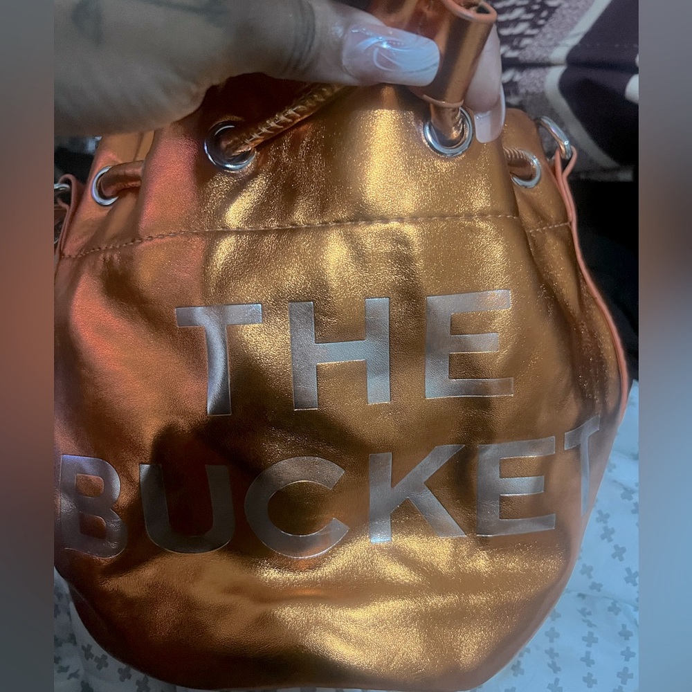 Bucket purse